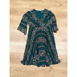 Danny and Nicole Green Floral Pleated Dress